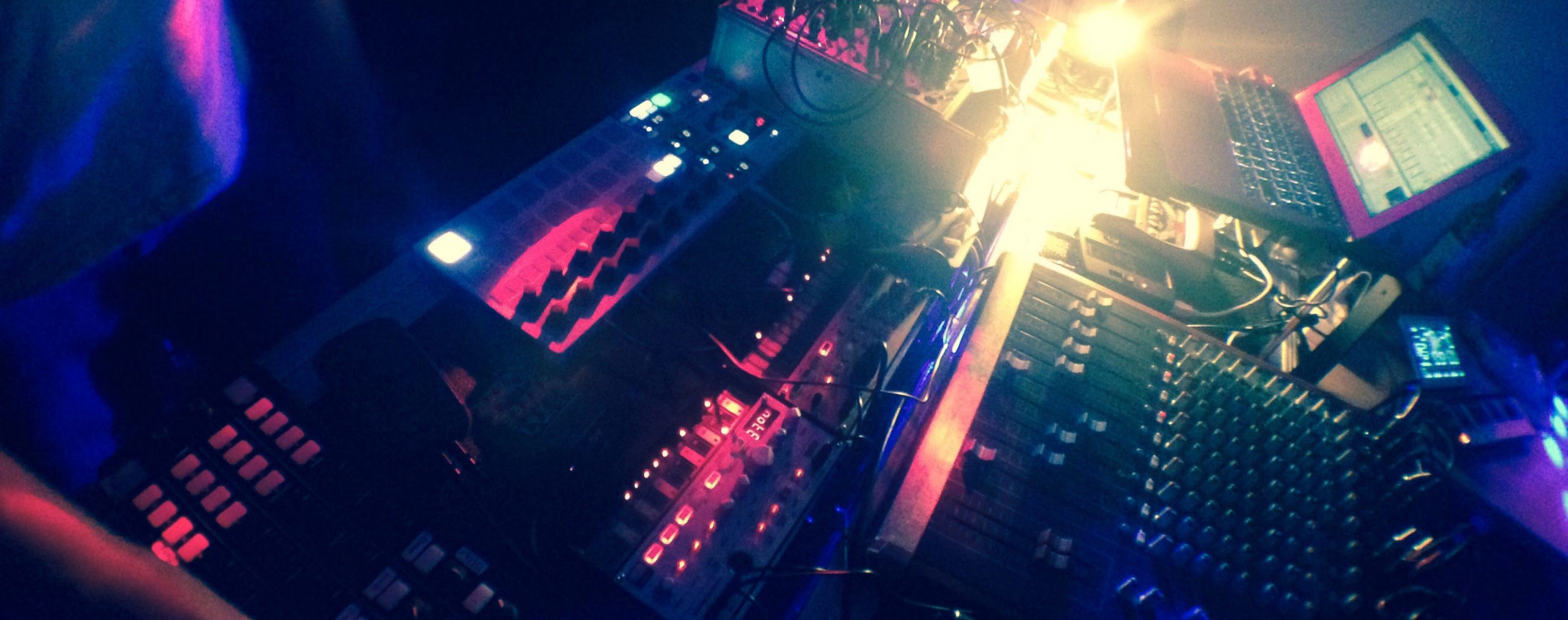 Sonnenscheinquartett modular synthesizer setup